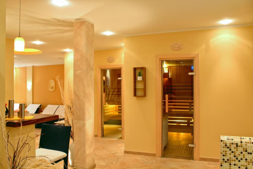 Finnische Sauna 90° C